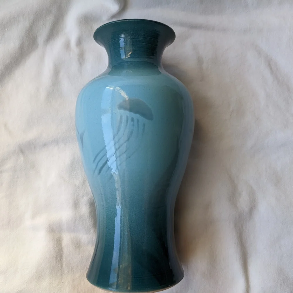 Gary L Wilson Studio beautiful vase